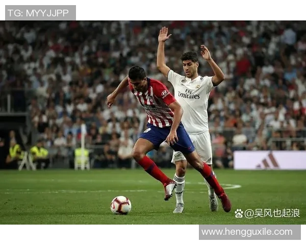 足球明星与其他球员的精彩对决引发的热议与反思